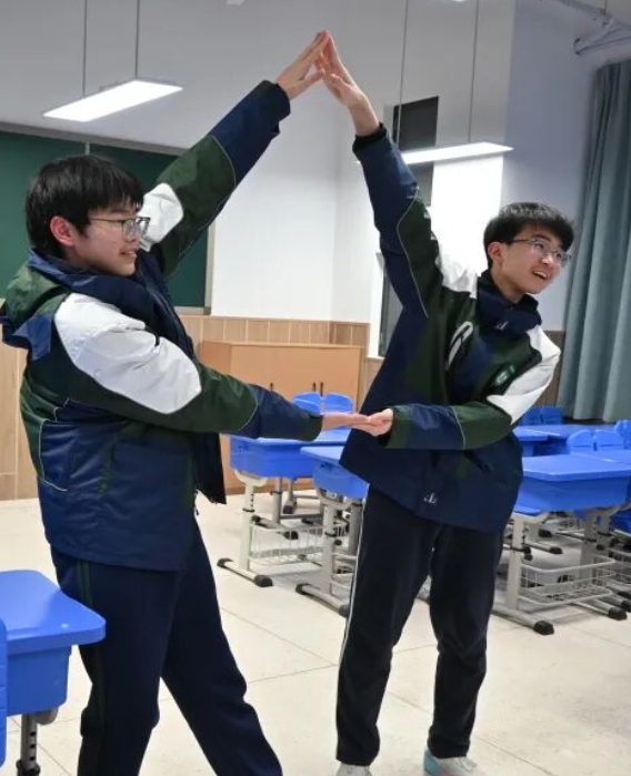 屏幕截图_20-4-2026_10434_www.xxfx.net.jpeg